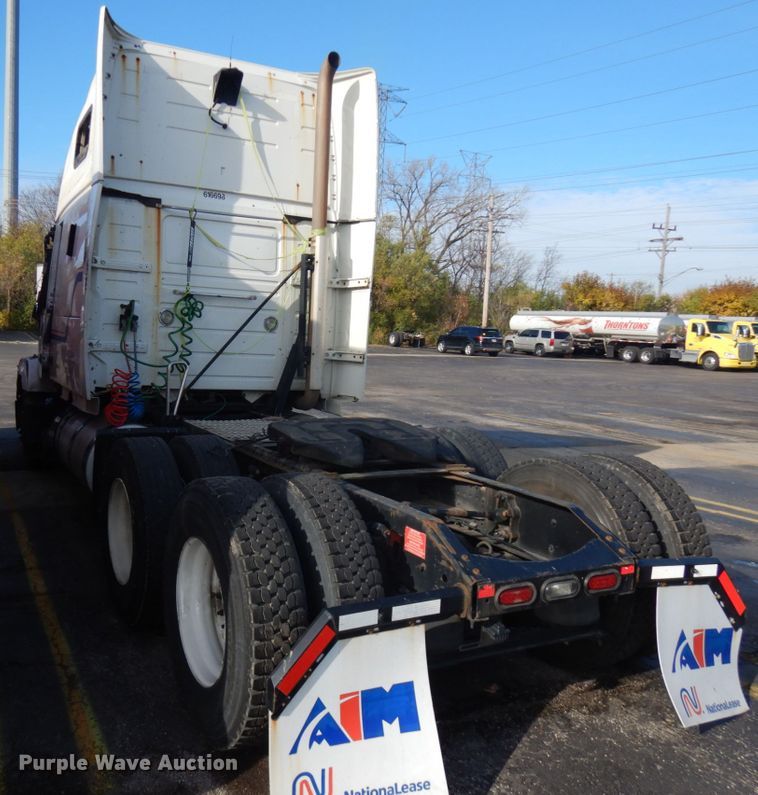 image for item KK9702 2016 Volvo VNL670  semi truck