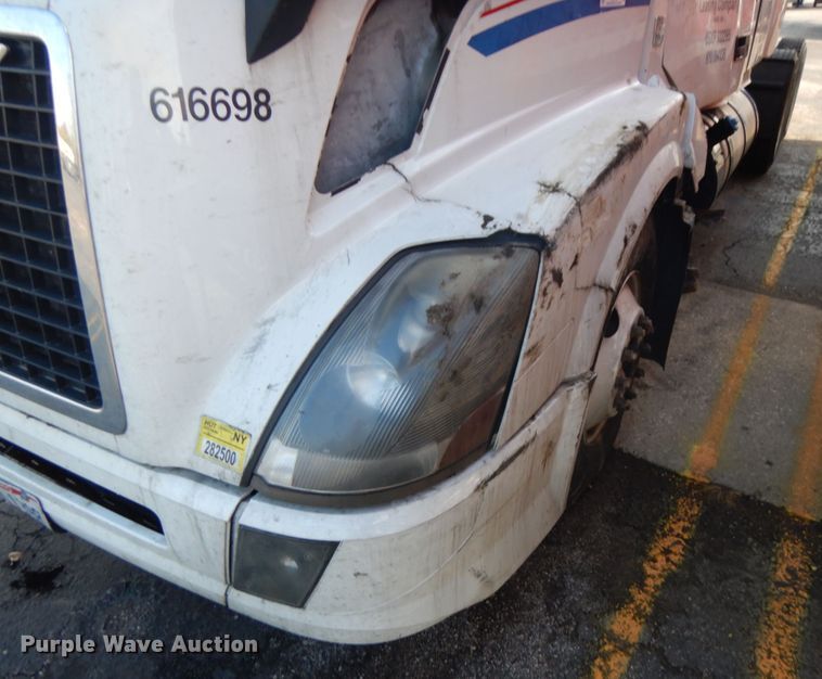 image for item KK9702 2016 Volvo VNL670  semi truck