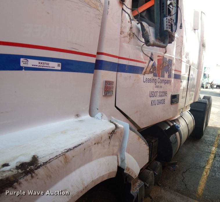 image for item KK9702 2016 Volvo VNL670  semi truck