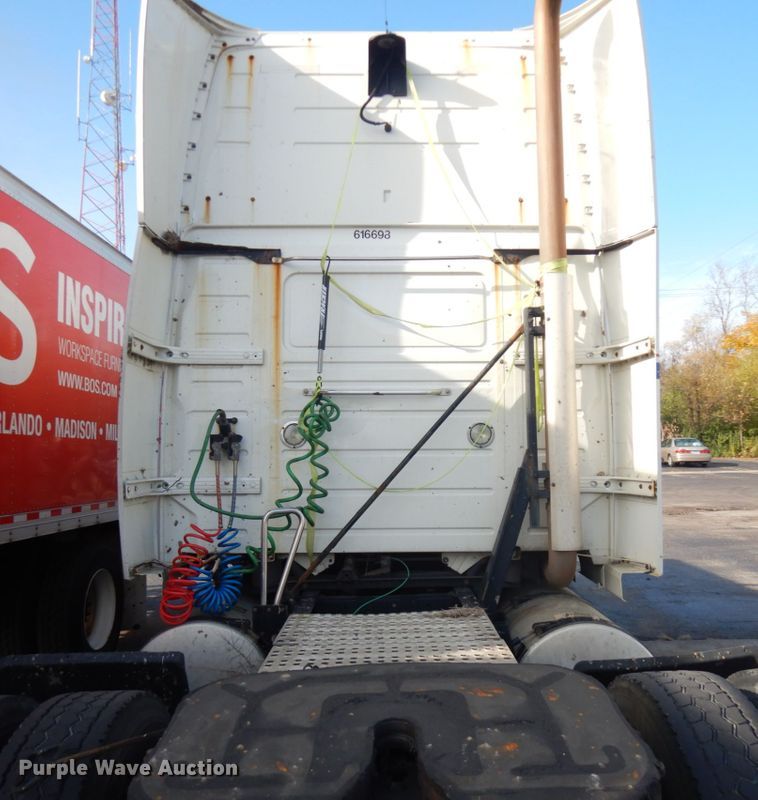 image for item KK9702 2016 Volvo VNL670  semi truck