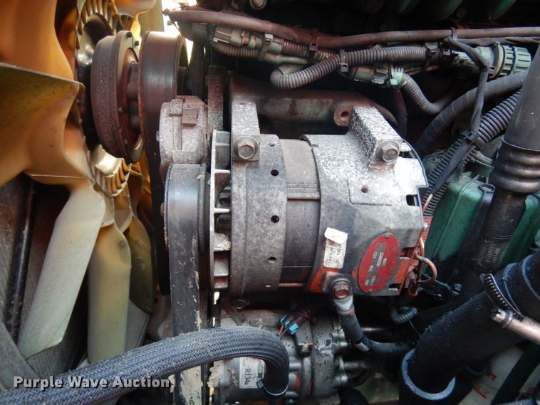 image for item KK9702 2016 Volvo VNL670  semi truck