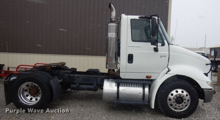 image for item KK9704 2005 International 8600  semi truck