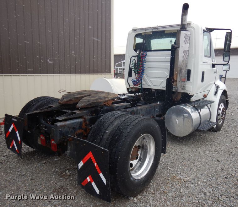 image for item KK9704 2005 International 8600  semi truck