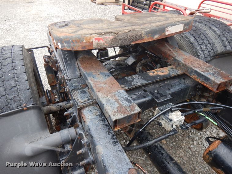 image for item KK9704 2005 International 8600  semi truck