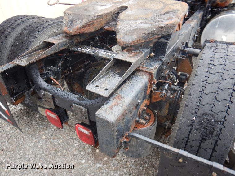 image for item KK9704 2005 International 8600  semi truck