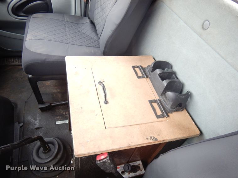 image for item KK9704 2005 International 8600  semi truck