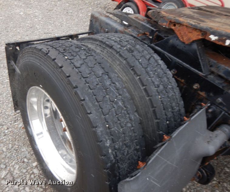 image for item KK9704 2005 International 8600  semi truck