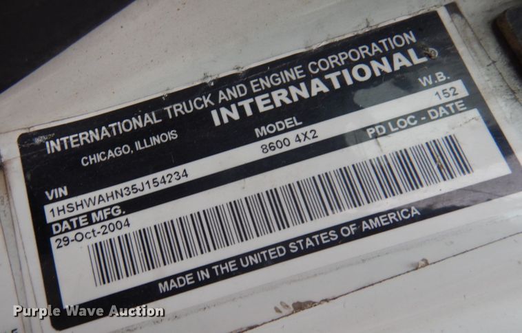 image for item KK9704 2005 International 8600  semi truck