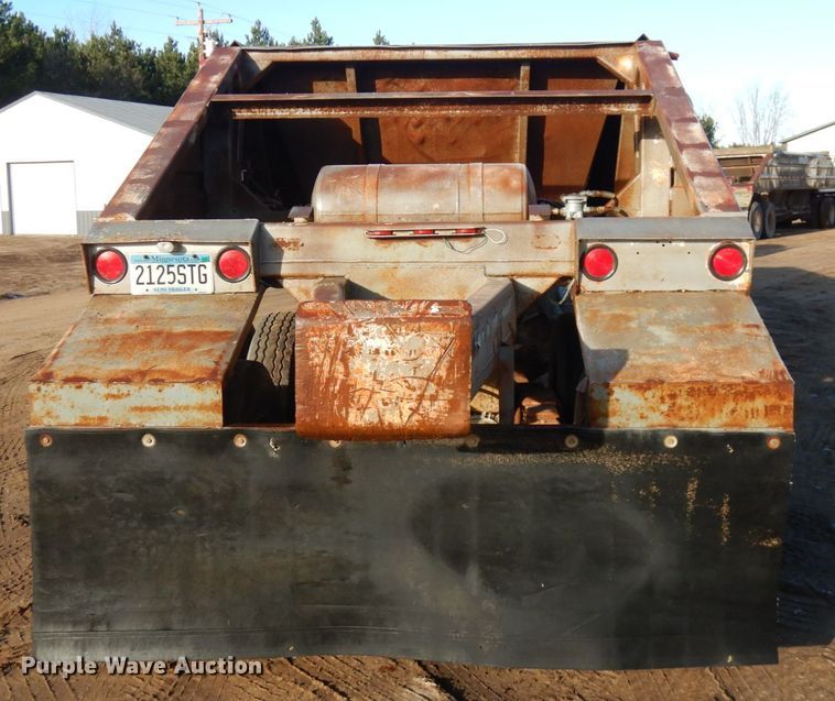 image for item KK9715 1972 Challenge Cook BDS 2520  bottom dump trailer