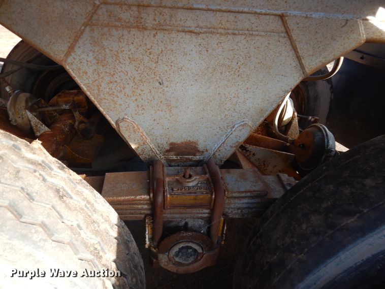 image for item KK9715 1972 Challenge Cook BDS 2520  bottom dump trailer