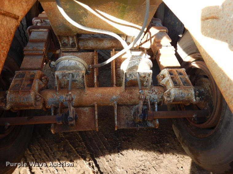 image for item KK9715 1972 Challenge Cook BDS 2520  bottom dump trailer