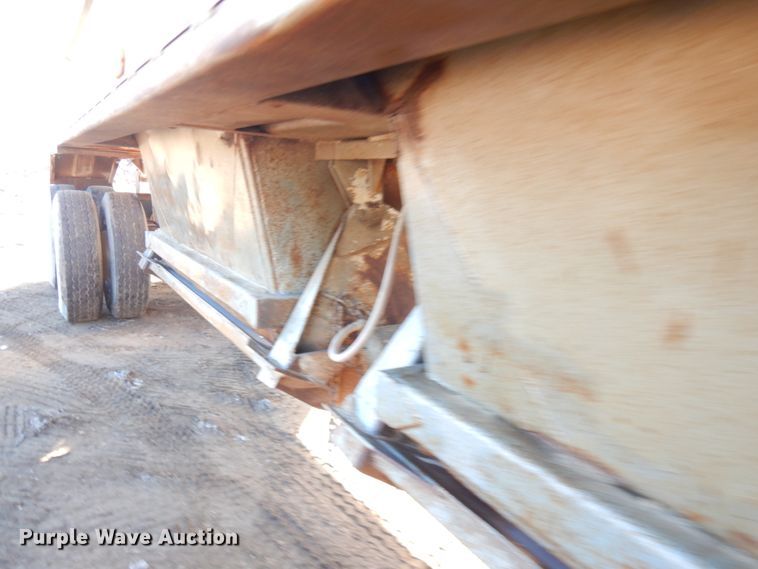 image for item KK9715 1972 Challenge Cook BDS 2520  bottom dump trailer