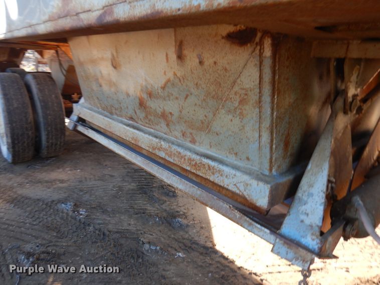 image for item KK9715 1972 Challenge Cook BDS 2520  bottom dump trailer