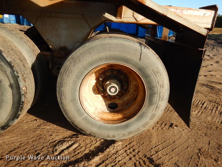 image for item KK9715 1972 Challenge Cook BDS 2520  bottom dump trailer