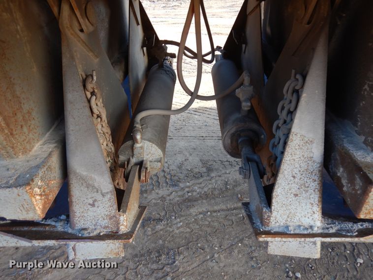 image for item KK9716 1972 Challenge Cook BDS 2520  bottom dump trailer