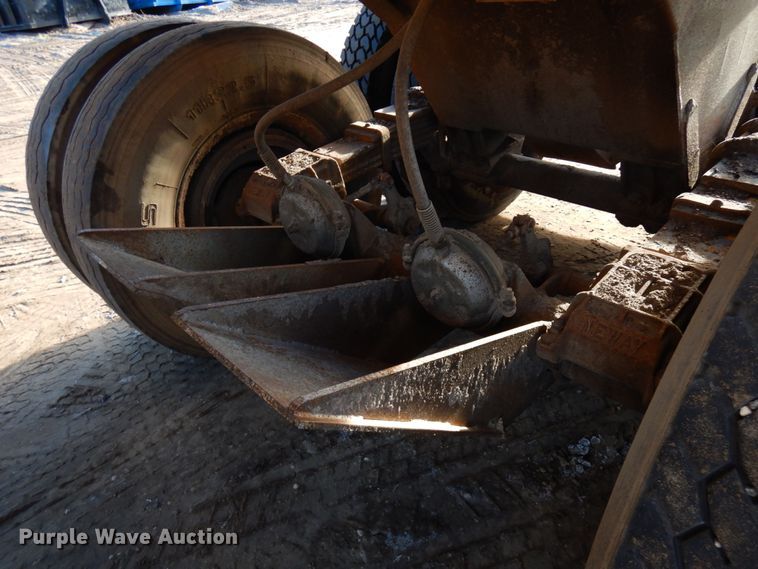 image for item KK9716 1972 Challenge Cook BDS 2520  bottom dump trailer