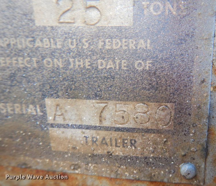 image for item KK9716 1972 Challenge Cook BDS 2520  bottom dump trailer