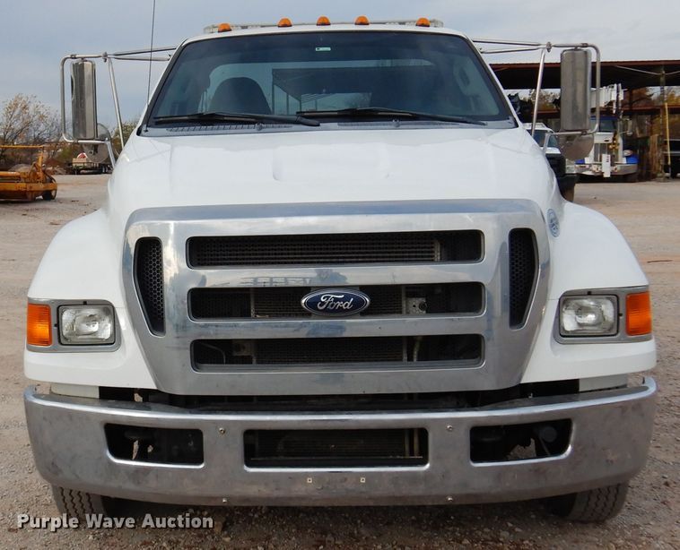 image for item KO9553 2015 Ford F650 Super Duty XLT  rollback truck