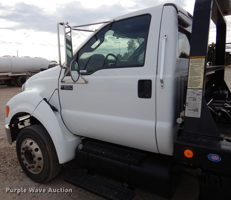 image for item KO9553 2015 Ford F650 Super Duty XLT  rollback truck