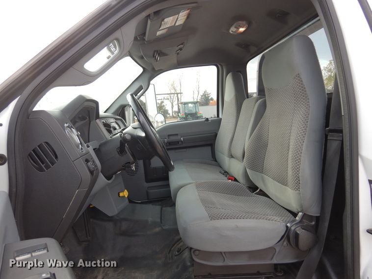 image for item KO9553 2015 Ford F650 Super Duty XLT  rollback truck