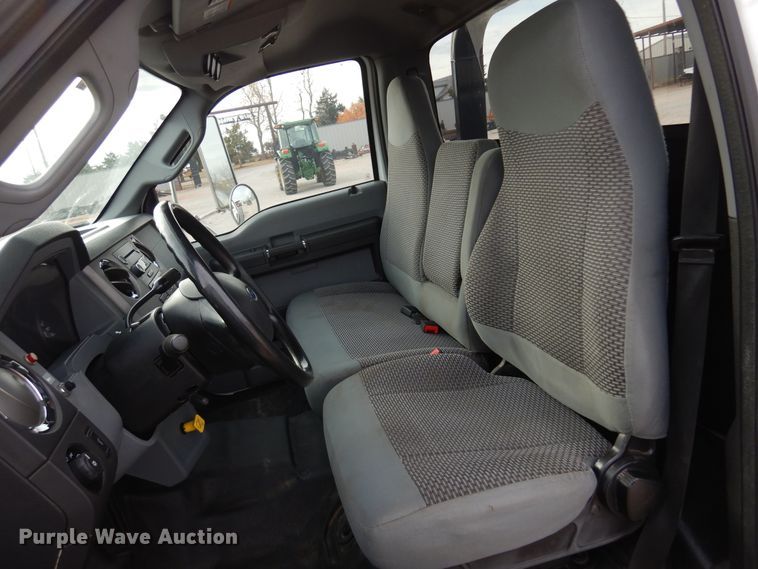 image for item KO9553 2015 Ford F650 Super Duty XLT  rollback truck