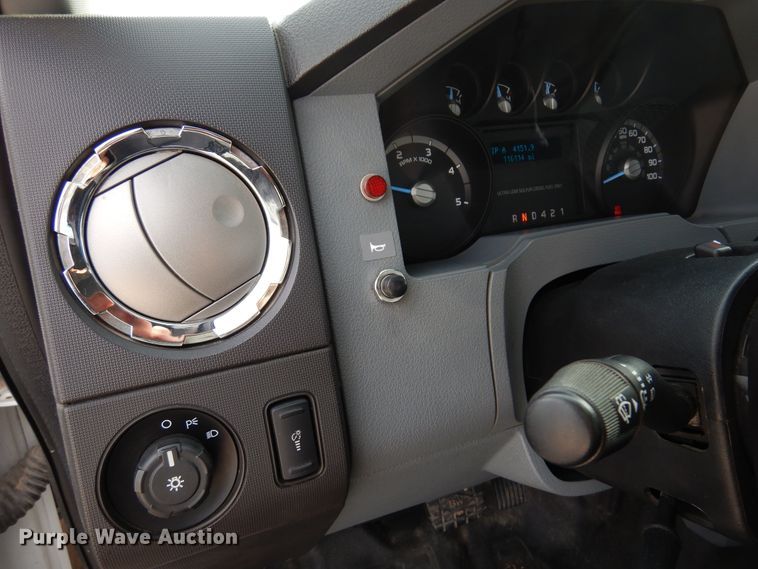 image for item KO9553 2015 Ford F650 Super Duty XLT  rollback truck