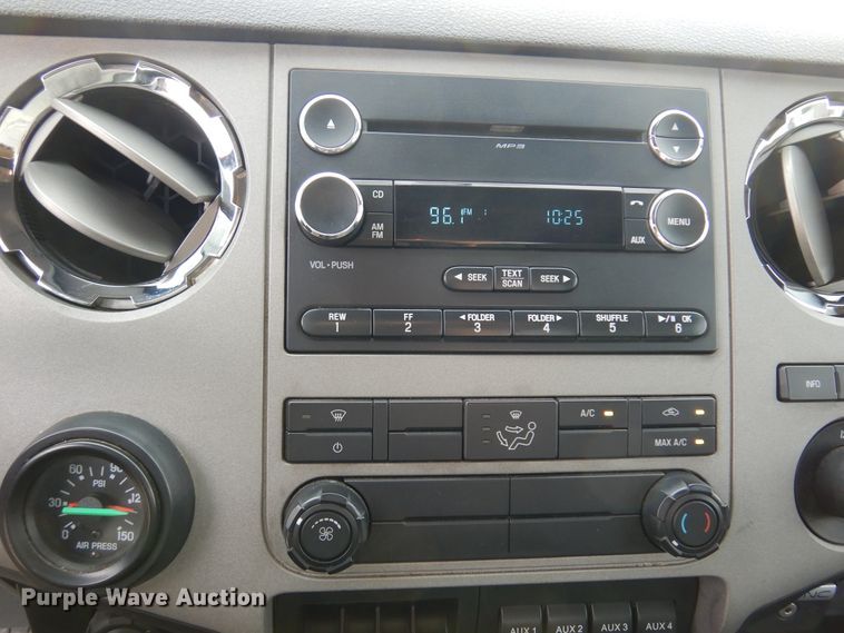 image for item KO9553 2015 Ford F650 Super Duty XLT  rollback truck