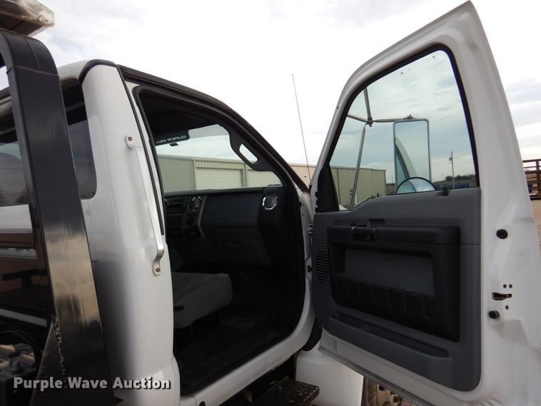 image for item KO9553 2015 Ford F650 Super Duty XLT  rollback truck