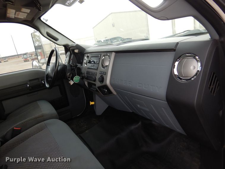 image for item KO9553 2015 Ford F650 Super Duty XLT  rollback truck