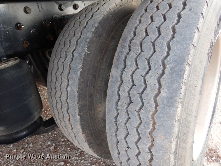 image for item KO9553 2015 Ford F650 Super Duty XLT  rollback truck