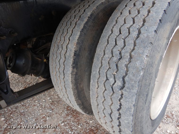 image for item KO9553 2015 Ford F650 Super Duty XLT  rollback truck