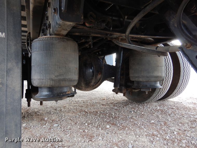 image for item KO9553 2015 Ford F650 Super Duty XLT  rollback truck