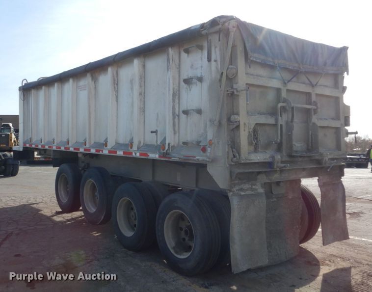 image for item KO9787 2006 East  end dump trailer