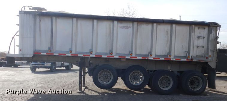 image for item KO9787 2006 East  end dump trailer