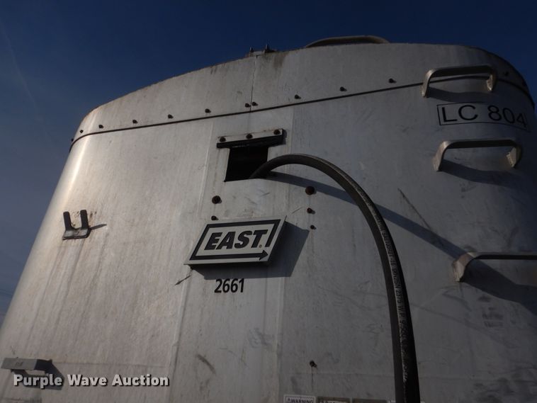 image for item KO9787 2006 East  end dump trailer