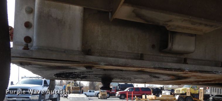 image for item KO9787 2006 East  end dump trailer