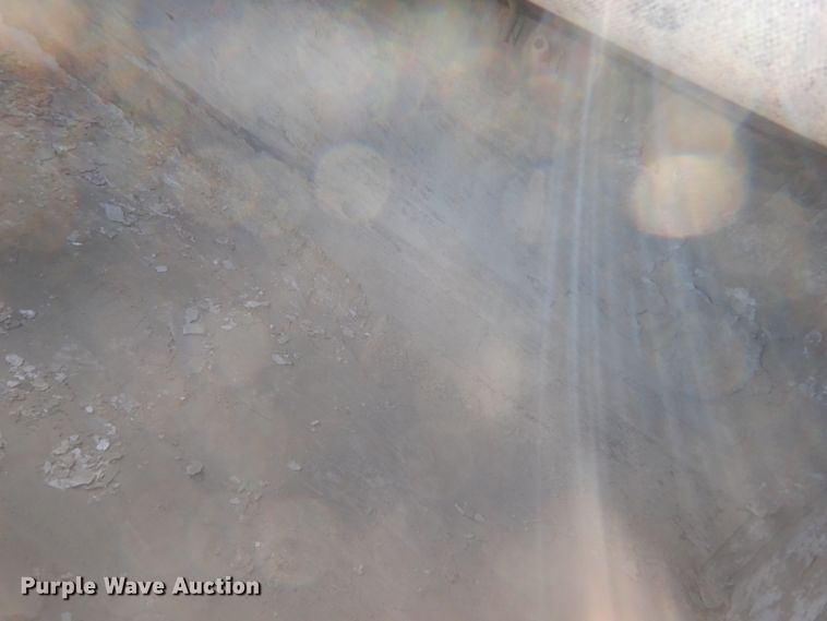 image for item KO9787 2006 East  end dump trailer