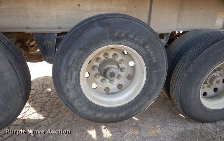 image for item KO9787 2006 East  end dump trailer