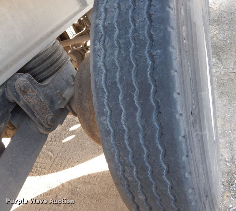 image for item KO9787 2006 East  end dump trailer