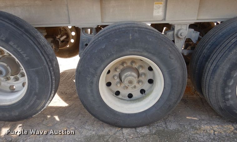 image for item KO9787 2006 East  end dump trailer