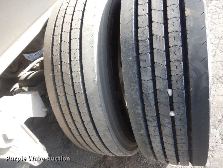 image for item KO9787 2006 East  end dump trailer