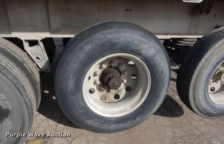 image for item KO9787 2006 East  end dump trailer