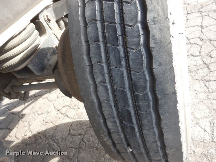 image for item KO9787 2006 East  end dump trailer