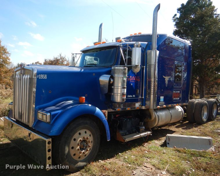 image for item KQ9617 2007 Kenworth W900  semi truck