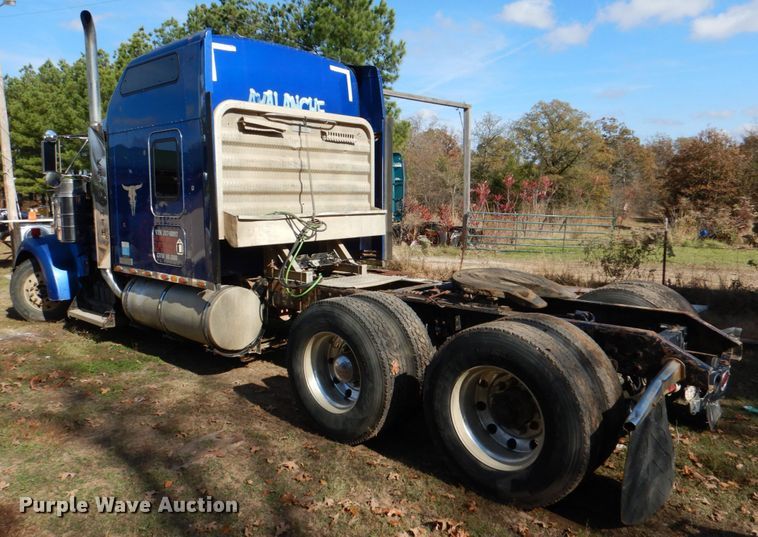 image for item KQ9617 2007 Kenworth W900  semi truck