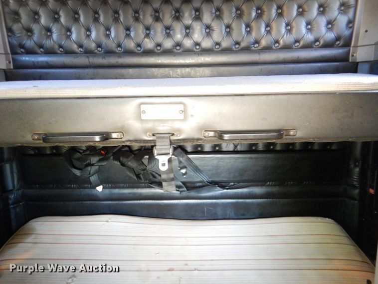 image for item KQ9617 2007 Kenworth W900  semi truck