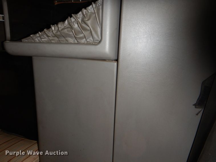 image for item KQ9617 2007 Kenworth W900  semi truck