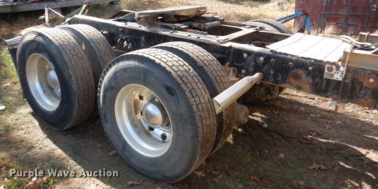 image for item KQ9617 2007 Kenworth W900  semi truck