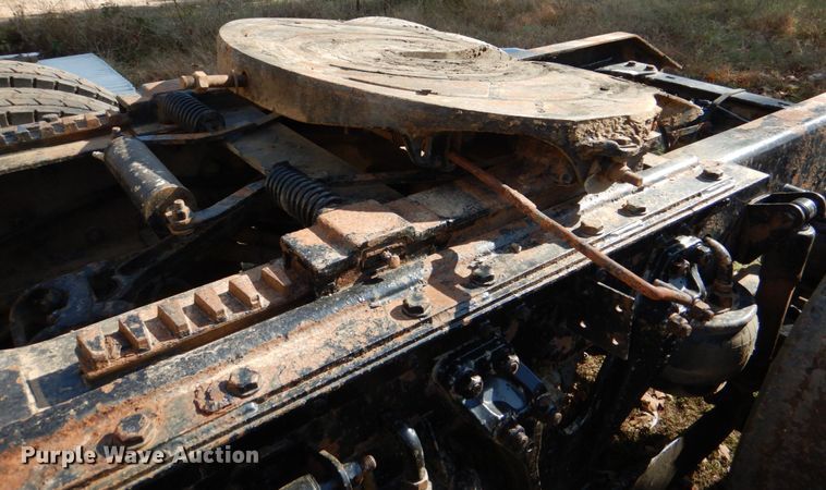 image for item KQ9617 2007 Kenworth W900  semi truck