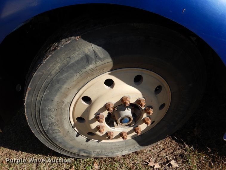 image for item KQ9617 2007 Kenworth W900  semi truck